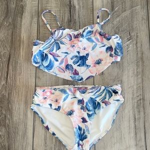 Abercrombie kids swimsuit size 9/10. Perfect condition. Never worn.